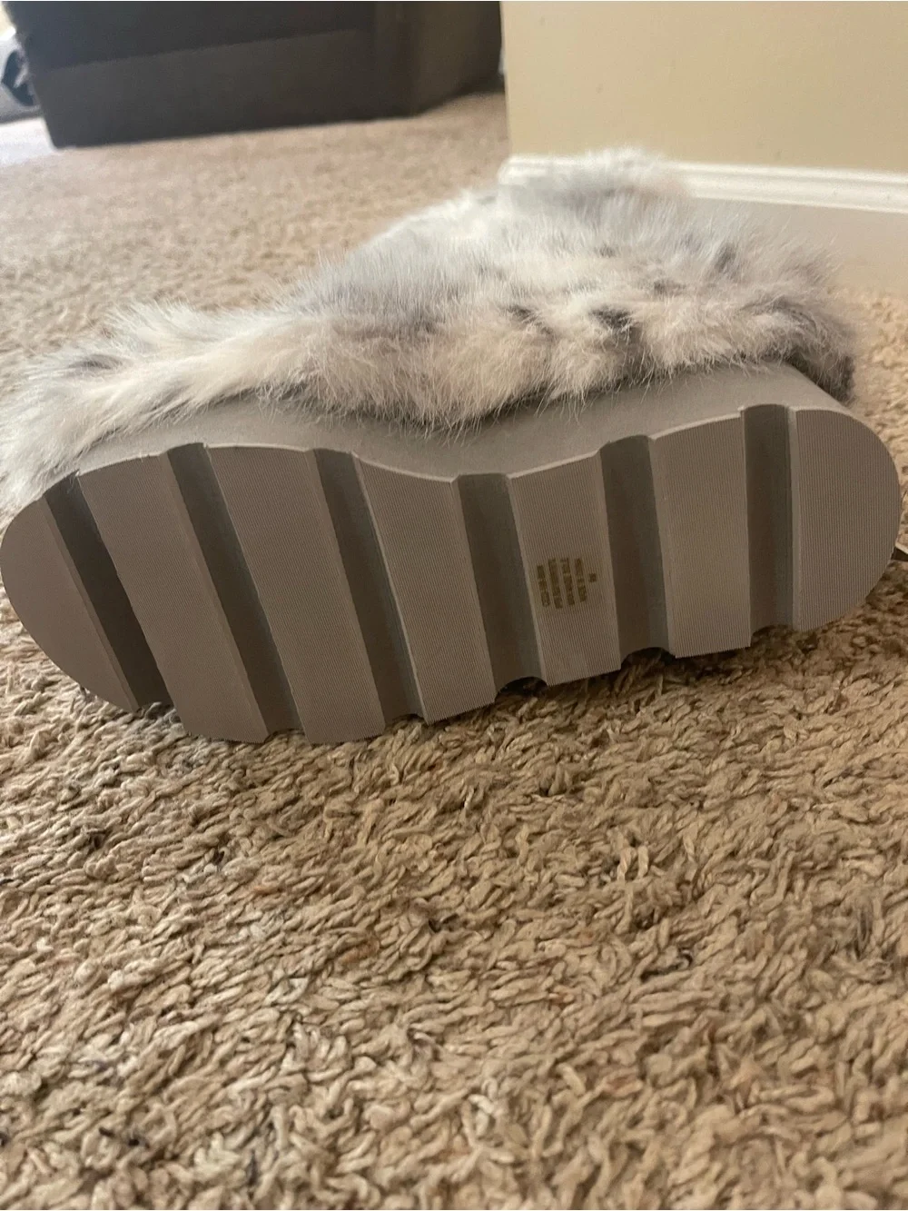 WILD INSTINCTS FAUX FUR BOOTS - WHITE